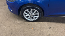 Renault Clio 1.2 TCE Dynamique Nav 5dr Petrol Hatchback